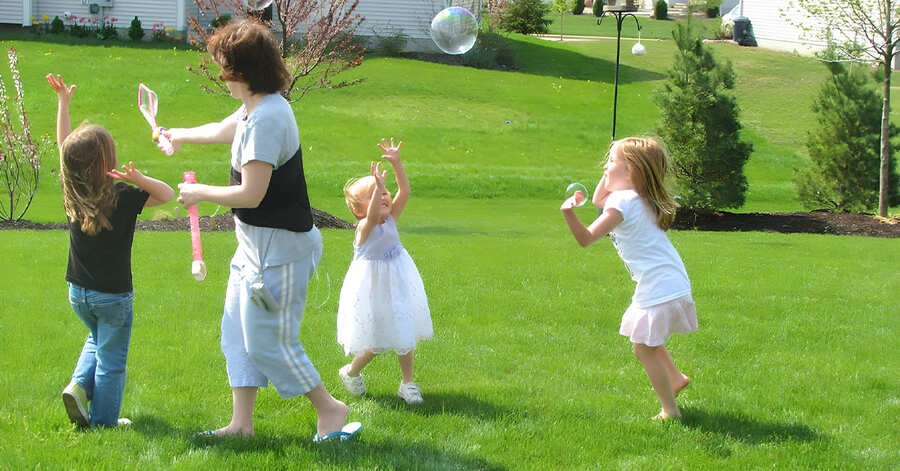 Get the Best Lawn Care Services for a Healthy and Vibrant Lawn at Low Prices